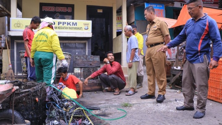 Pemko Pekanbaru Ajak Masyarakat Ikuti Jadwal Buang Sampah yang Telah Ditetapkan Pemko Pekanbaru Ajak Masyarakat Ikuti Jadwal Buang Sampah yang Telah Ditetapkan