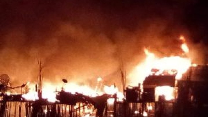 12 Rumah di Inhil Riau Terbakar, Berikut Penjelasan Polisi 12 Rumah di Inhil Riau Terbakar, Berikut Penjelasan Polisi