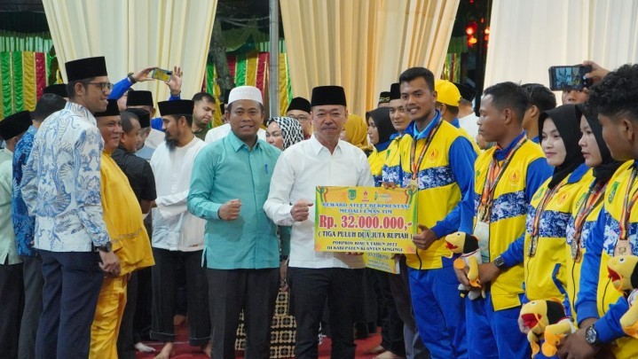 Akhirnya Atlet Rohil Berprestasi di Porprov Riau Dapat Bonus Akhirnya Atlet Rohil Berprestasi di Porprov Riau Dapat Bonus