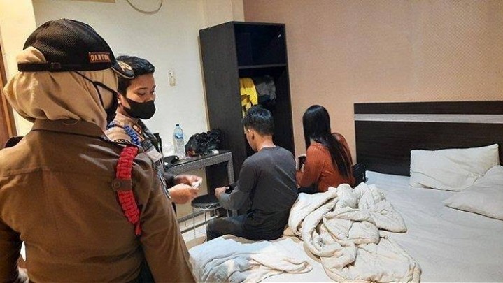 Konsumsi Sabu di Kamar Penginapan, Pasangan Bukan Muhrim Terjaring Razia Konsumsi Sabu di Kamar Penginapan, Pasangan Bukan Muhrim Terjaring Razia