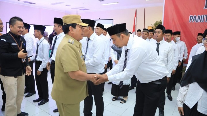 Bupati Rohul Berpesan Agar PPK Bekerja Sesuai Aturan