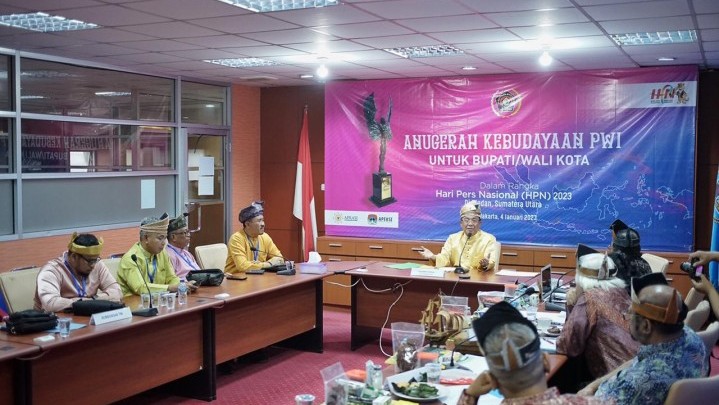 Ajang Anugerah Kebudayaan PWI 2023, Bupati HM Wardan Paparkan Potensi Kelapa Ajang Anugerah Kebudayaan PWI 2023, Bupati HM Wardan Paparkan Potensi Kelapa