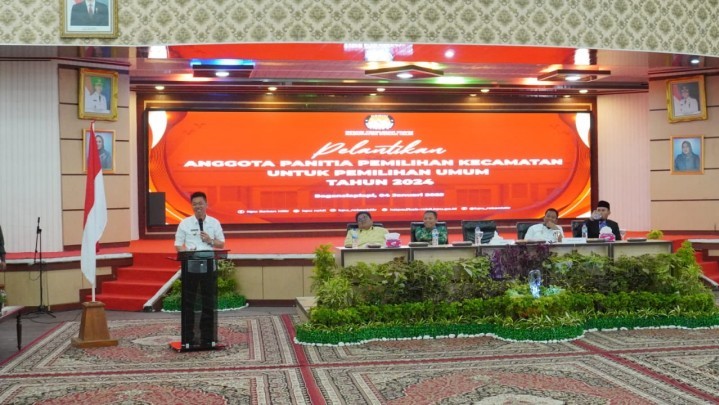 Menjaga Integritas Ditekankan pada 90 Anggota PPK Rohil Menjaga Integritas Ditekankan pada 90 Anggota PPK Rohil