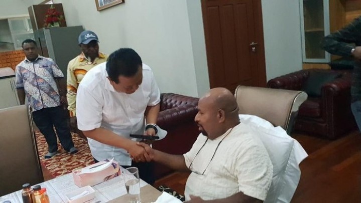 KPK Tangkap Gubernur Papua Lukas Enembe KPK Tangkap Gubernur Papua Lukas Enembe