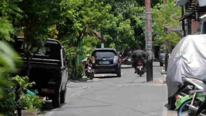 Pemilik Mobil di Solo Wajib Punya Garasi Pemilik Mobil di Solo Wajib Punya Garasi