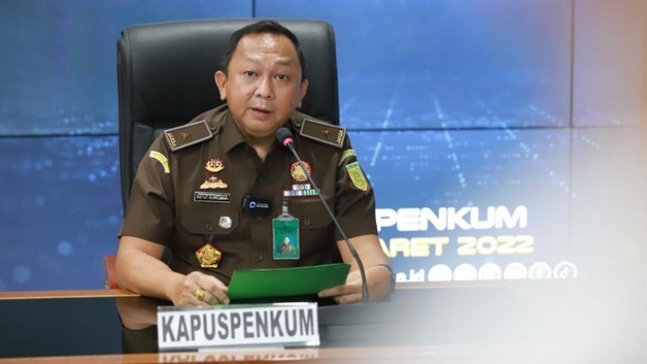 Tuntut Ringan Pemerkosa Siswi, Kajari Lahat Dinonaktifkan