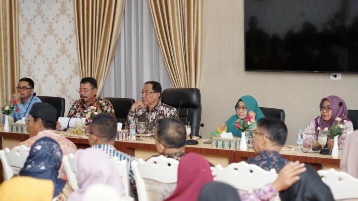 Bupati HM Wardan Motivasi Kepsek se Kecamatan Kempas, Ini Tujuannya