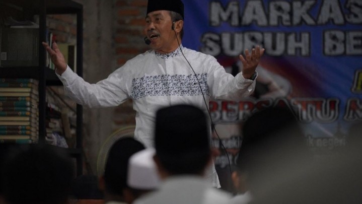 Gubernur Syamsuar Ajak Masyarakat Ujung Batu Berzakat Gubernur Syamsuar Ajak Masyarakat Ujung Batu Berzakat