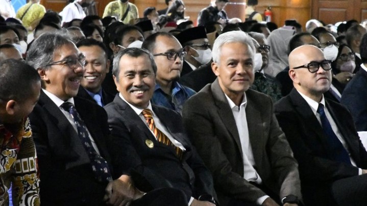 Pelantikan Rektor IPB Dihadiri Gubri Syamsuar hingga Ganjar Pranowo Pelantikan Rektor IPB Dihadiri Gubri Syamsuar hingga Ganjar Pranowo