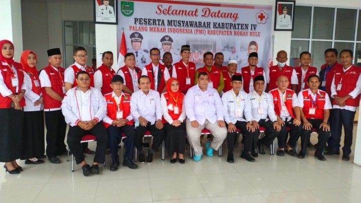 Ketua PMI Rohul Dipercayakan Kembali pada Peni Herawati Sukiman Ketua PMI Rohul Dipercayakan Kembali pada Peni Herawati Sukiman