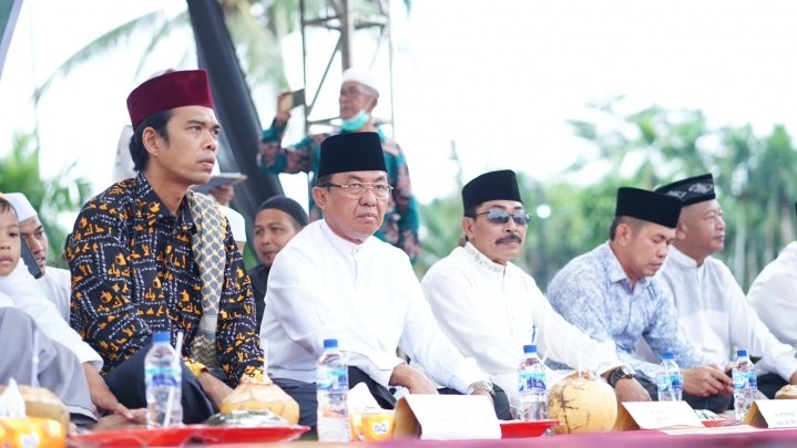 Ribuan Jamaah Ramaikan Tablig Akbar UAS di Kempas Inhil Ribuan Jamaah Ramaikan Tablig Akbar UAS di Kempas Inhil