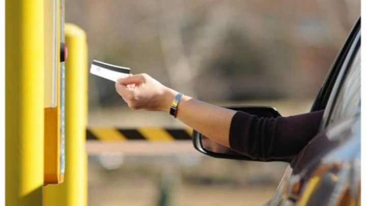 Tahun Ini Bayar Tol Tanpa Sentuh Bakal Diuji Coba Tahun Ini Bayar Tol Tanpa Sentuh Bakal Diuji Coba