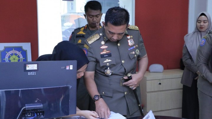 Melanggar Aturan, Satpol PP Pekanbaru Akan Tertibkan Lapak di Pinggir Jalan Melanggar Aturan, Satpol PP Pekanbaru Akan Tertibkan Lapak di Pinggir Jalan