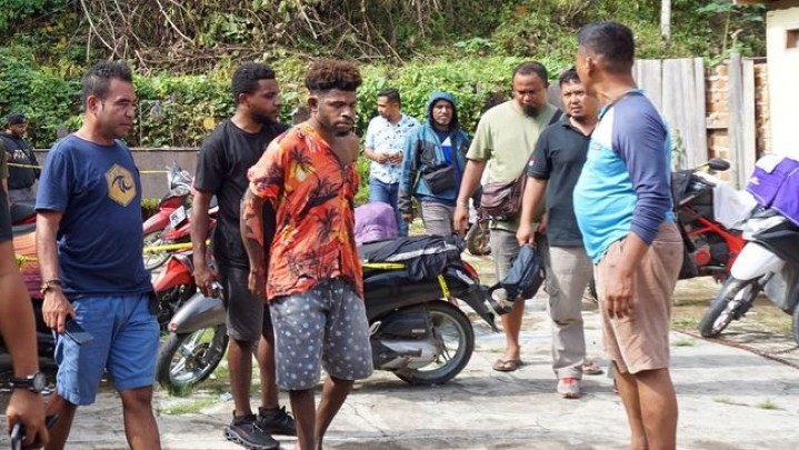 Pelaku Pembakaran Wanita di Sorong Ditangkap, 1 Masih Buron Pelaku Pembakaran Wanita di Sorong Ditangkap, 1 Masih Buron