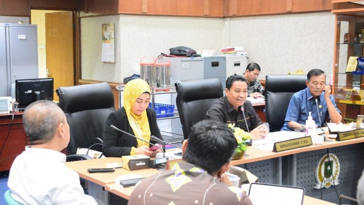 DPRD Riau Himbau Semua Transaksi Keuangan Pemprov Riau melalui Bank Riau Kepri Syariah