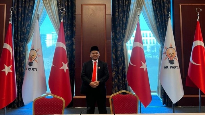 Ketua DPW PKS Riau Ikuti Pelatihan Kepemimpinan International di Turki Ketua DPW PKS Riau Ikuti Pelatihan Kepemimpinan International di Turki