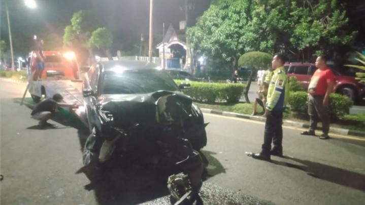 Berikut Pengakuan Remaja Kemudikan Mobil Dinas Bawa Wanita Bugil di Jambi Berikut Pengakuan Remaja Kemudikan Mobil Dinas Bawa Wanita Bugil di Jambi