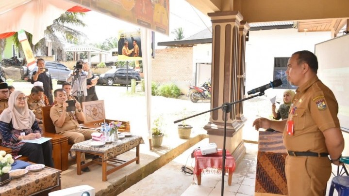 KPK Tinjau Desa Percontohan Anti Korupsi di Kampar KPK Tinjau Desa Percontohan Anti Korupsi di Kampar