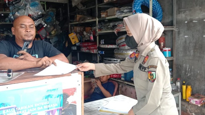 Berdiri di Ruang Milik Jalan, 132 Pemilik Bangunan di HR Subrantas Pekanbaru Dapat Surat Peringatan