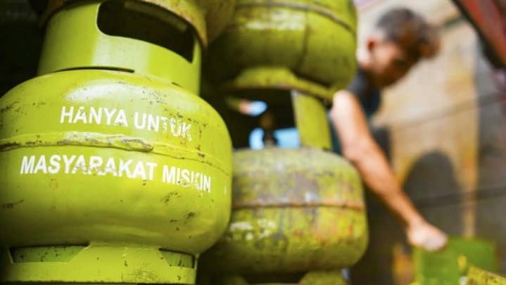 Polda Sumbar Bongkar Kasus Pengoplosan Elpiji di Padang Polda Sumbar Bongkar Kasus Pengoplosan Elpiji di Padang