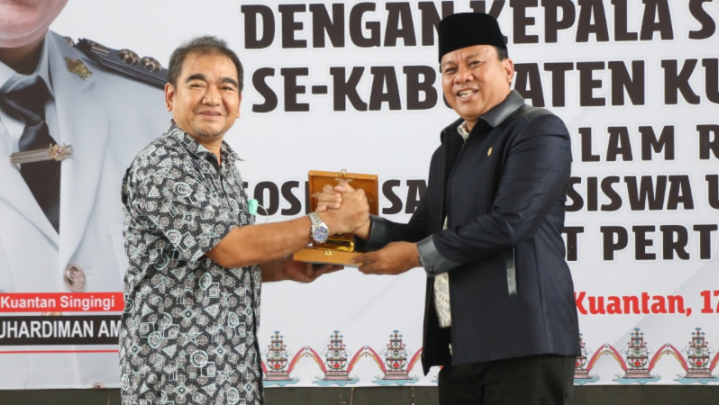 Plt Bupati Kuansing Inginkan SDM yang Berkarakter Plt Bupati Kuansing Inginkan SDM yang Berkarakter