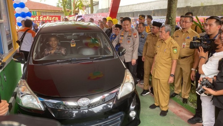 Di Pangkalan Kerinci Pelalawan Kini Sudah Ada Samsat Drive Thru Di Pangkalan Kerinci Pelalawan Kini Sudah Ada Samsat Drive Thru