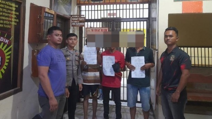 Tiga Pelaku Pencurian Ternak di Agam Digelandang Polisi Tiga Pelaku Pencurian Ternak di Agam Digelandang Polisi