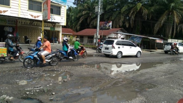 Lelang Perbaikan Jalan Suka Karya Pekanbaru Ditargetkan Akhir Bulan Ini Lelang Perbaikan Jalan Suka Karya Pekanbaru Ditargetkan Akhir Bulan Ini
