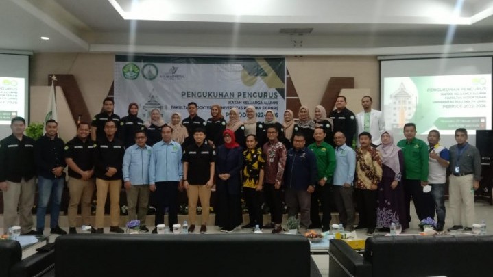 Pengurus IKA-Fakultas Kedokteran Universitas Riau 2022-2026 Dikukuhkan Pengurus IKA-Fakultas Kedokteran Universitas Riau 2022-2026 Dikukuhkan