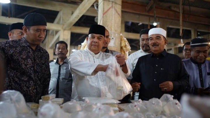 Wagubri Edy Natar Dapat Aduan dari Pedagang Pasar Syariah Ulul Albab Kampar Wagubri Edy Natar Dapat Aduan dari Pedagang Pasar Syariah Ulul Albab Kampar