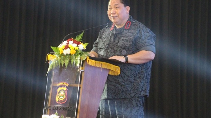 Kepala BNN Kuak Peredaran Narkoba oleh Politikus Kepala BNN Kuak Peredaran Narkoba oleh Politikus