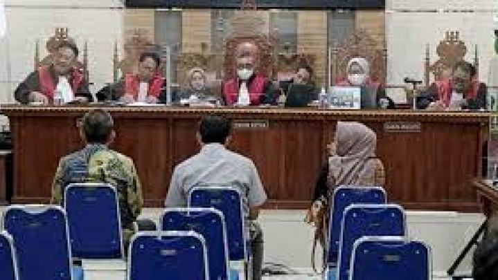 Geram 2 Saksi Kasus Unila Tetap Berbohong, Hakim Sumpahi Dibakar di Neraka Geram 2 Saksi Kasus Unila Tetap Berbohong, Hakim Sumpahi Dibakar di Neraka