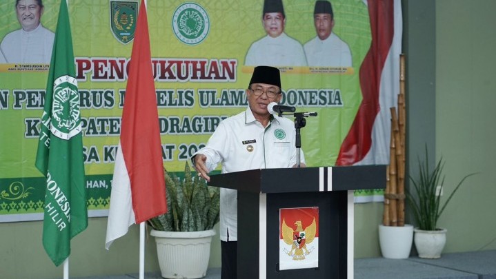 Pengurus MUI Inhil yang Baru Diingatkan Bersinergi dengan Pemda Pengurus MUI Inhil yang Baru Diingatkan Bersinergi dengan Pemda