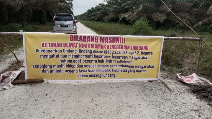 Kecewa Akan Sikap Pihak PTPN V Sungai Pagar, Masyarakat Gobah Pasang Portal Dan Spanduk Kecewa Akan Sikap Pihak PTPN V Sungai Pagar, Masyarakat Gobah Pasang Portal Dan Spanduk