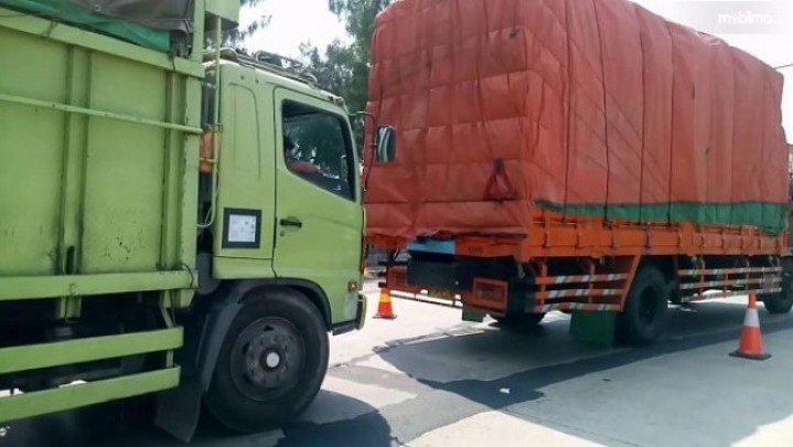 Pemprov Riau akan Tindak Kendaraan Plat Non BM Milik Perusahaan