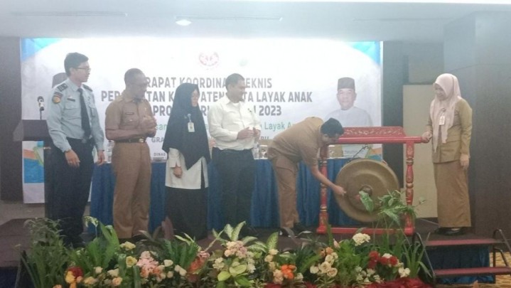 DP3AP2KB Taja Rakortek Demi Wujudkan Riau Sebagai Provinsi Layak Anak DP3AP2KB Taja Rakortek Demi Wujudkan Riau Sebagai Provinsi Layak Anak