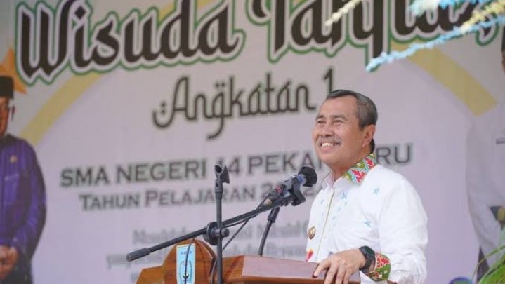 Gubri Syamsuar Pastikan Banyak Manfaat Kartu Elektronik Pelajar dan Pegawai