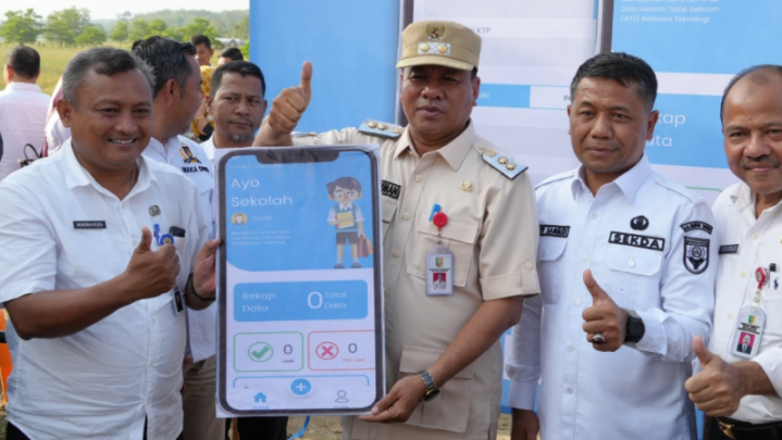 Plt Bupati Kuansing Sebut Tidak Akan Ada Lagi Anak Putus Sekolah dengan Aplikasi Ayo Sekolah