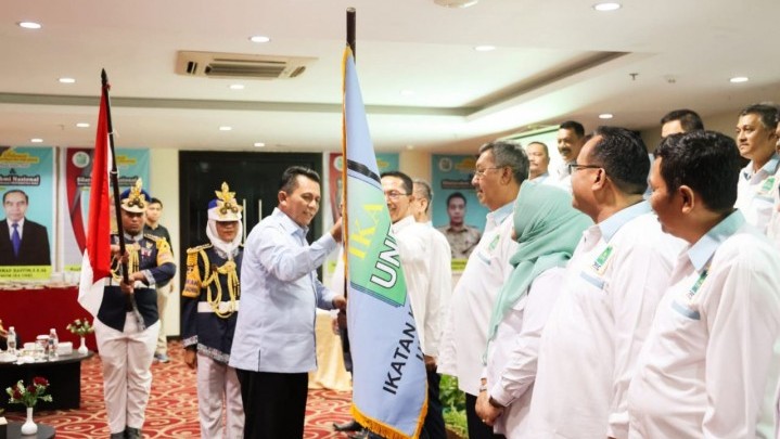 Gubernur Kepri Hadiri Pengukuhan IKA UNRI Kota Batam