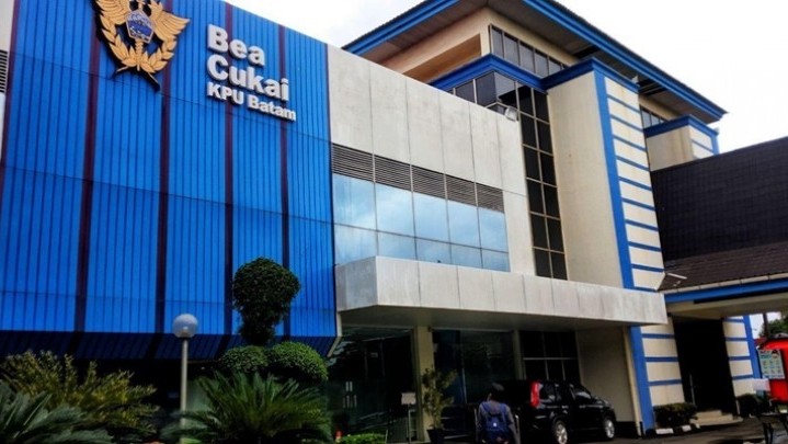 Balpres 5 Truk Masih Diteliti Bea Cukai Batam Balpres 5 Truk Masih Diteliti Bea Cukai Batam