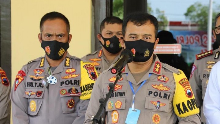 Kapolda Jateng Pecat Lima Polisi Calo Seleksi Bintara Polri Kapolda Jateng Pecat Lima Polisi Calo Seleksi Bintara Polri