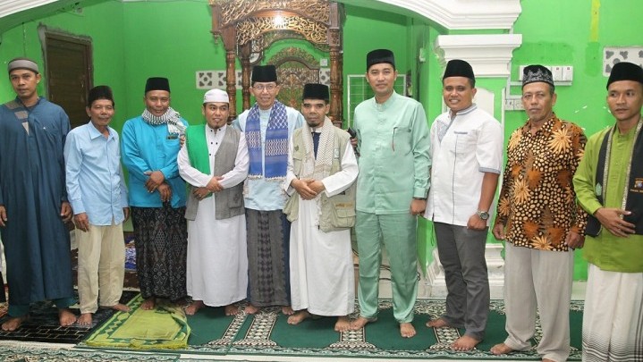 Masjid di Sagulung Dapat Bantuan Rp 50 Juta saat Safari Ramadhan Wawako Batam Masjid di Sagulung Dapat Bantuan Rp 50 Juta saat Safari Ramadhan Wawako Batam