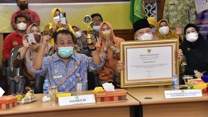 Bengkalis Menuju Kabupaten Layak Anak Tingkat Madya Bengkalis Menuju Kabupaten Layak Anak Tingkat Madya