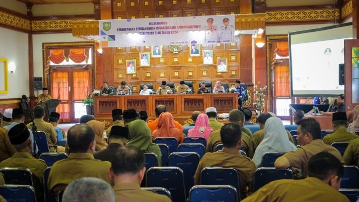 Bupati Alfedri Tekankan Musrenbang Harus Tetap Sasaran Bupati Alfedri Tekankan Musrenbang Harus Tetap Sasaran