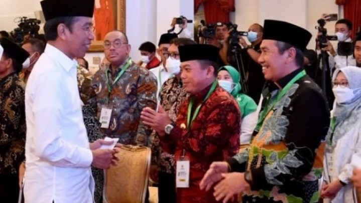 Predikat Gubernur Peduli Zakat, Syamsuar Diundang Khusus ke Istana