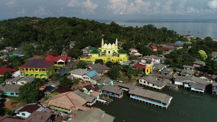 Kemenparekraf Tetapkan Desa Pulau Penyengat Masuk 75 Desa Wisata Terbaik Kemenparekraf Tetapkan Desa Pulau Penyengat Masuk 75 Desa Wisata Terbaik