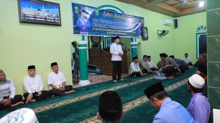 Wabup Siak Ingatkan Sanksi Hukum Bagi Pembakar Lahan Wabup Siak Ingatkan Sanksi Hukum Bagi Pembakar Lahan