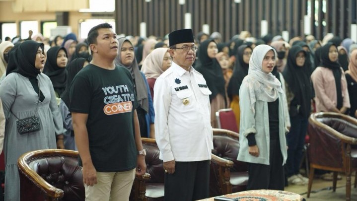 Bupati HM Wardan akan Bantu Fasilitasi Anak Muda yang Mau Kembangkan Potensi Alam Inhil Bupati HM Wardan akan Bantu Fasilitasi Anak Muda yang Mau Kembangkan Potensi Alam Inhil