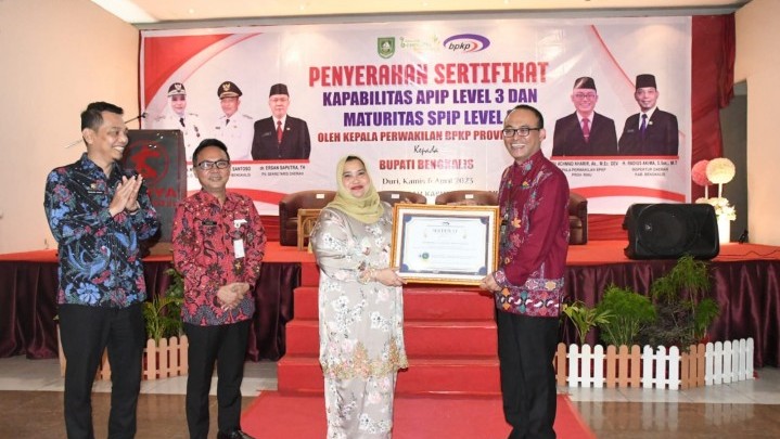 BPKP Riau Anugerahi Pemkab Bengkalis 3 Sertifikat
