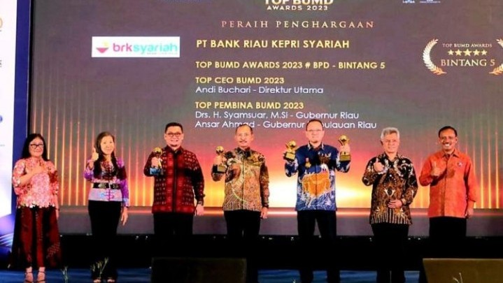 Gubernur Kepri Raih Penghargaan TOP BUMD Awards